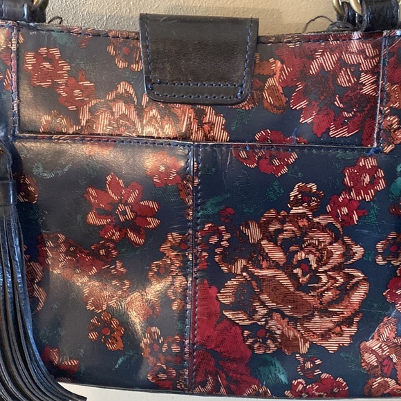 VGUC. Rienzo Satchel-fall tapestry by Patricia Nash. - Picture 8 of 16